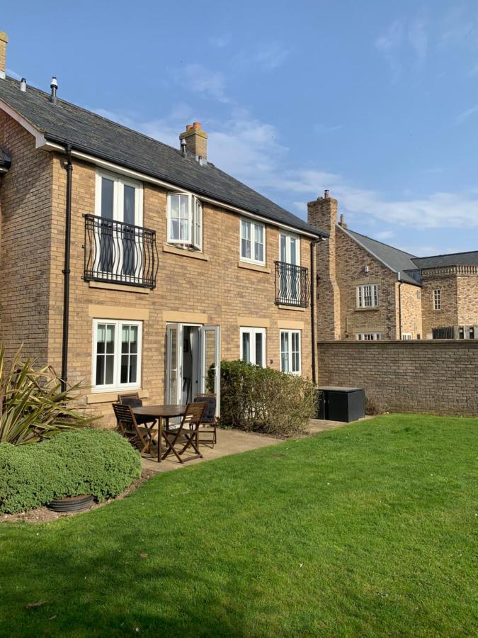 The Lighthouse At The Bay Filey Villa Exterior photo